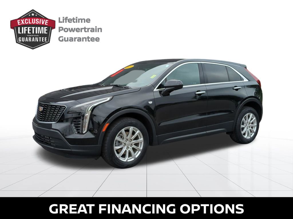 Used 2023 Cadillac XT4 Luxury w/ Cold Weather Package FWD image 8
