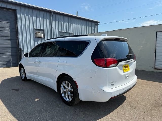 Used 2018 Chrysler Pacifica Touring Plus w/ Tire & Wheel Group FWD image 5