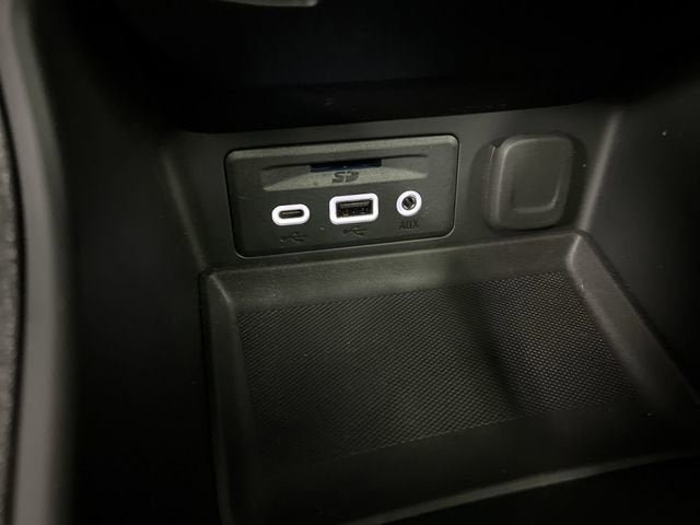 Certified 2024 GMC Terrain AT4 w/ Tech Package AWD/4WD image 35