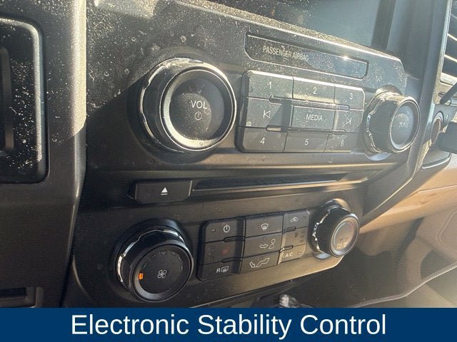 Used 2015 Ford F150 XLT w/ Equipment Group 302A Luxury AWD/4WD image 24