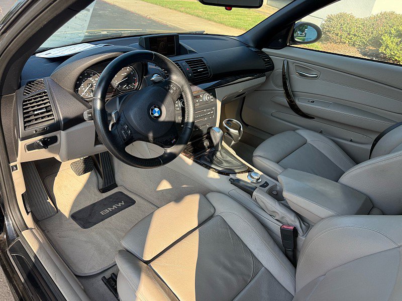 Used 2008 BMW 135i Convertible RWD image 10