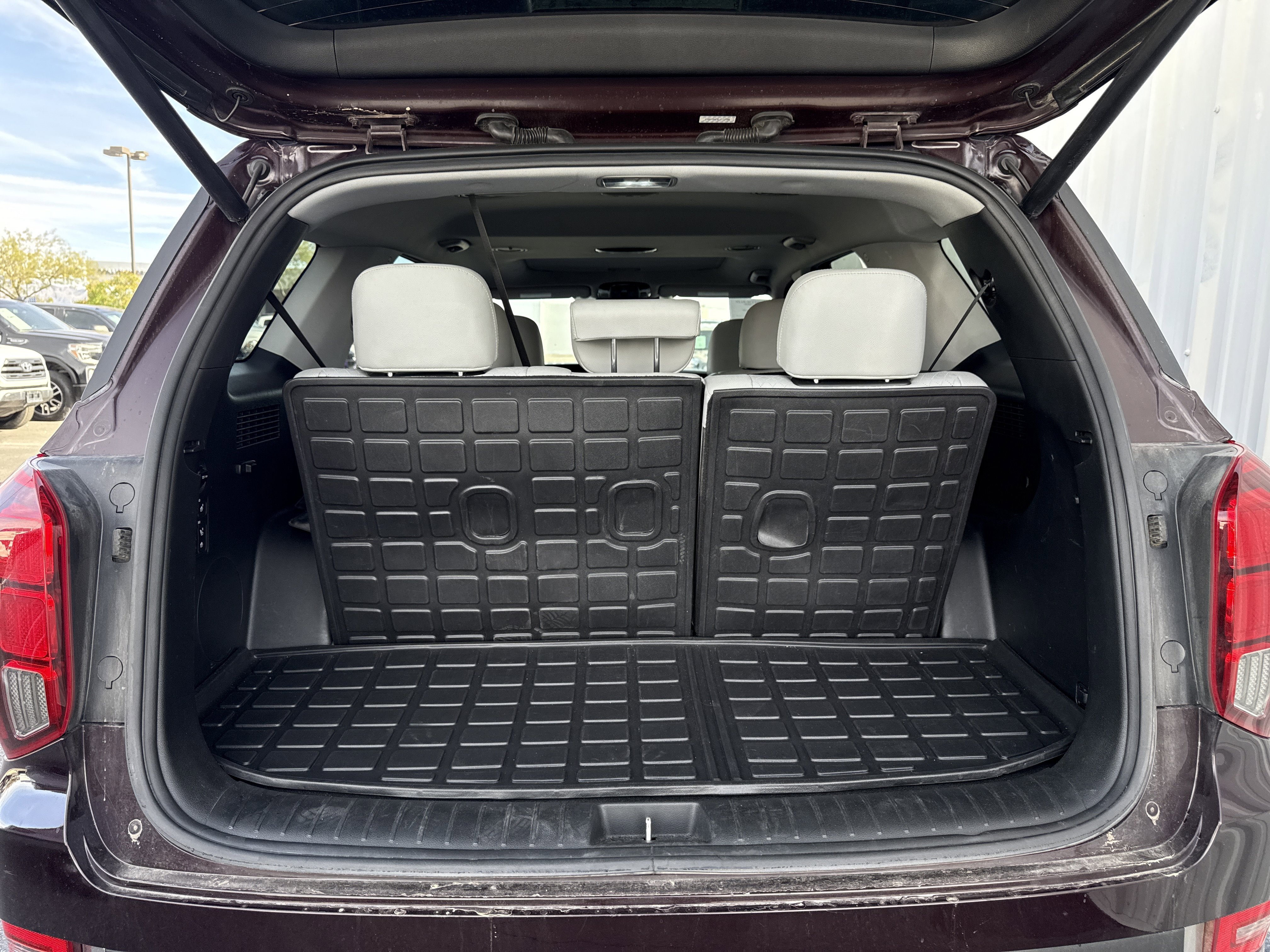 Used 2020 Hyundai Palisade SEL w/ Premium Package image 9