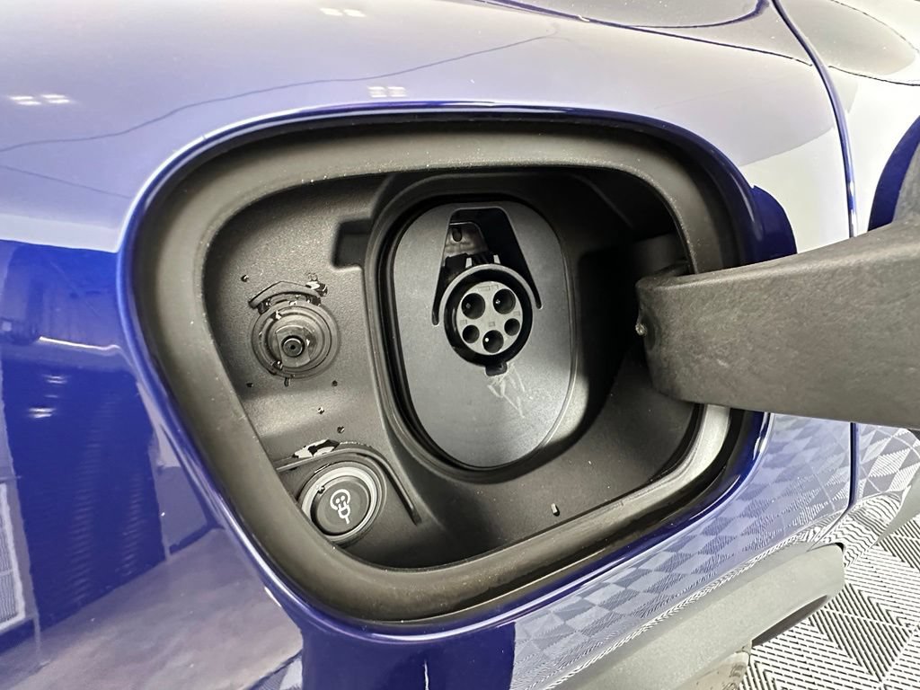 Certified 2026 Porsche Macan 4 Electric w/ Premium Package AWD/4WD image 45