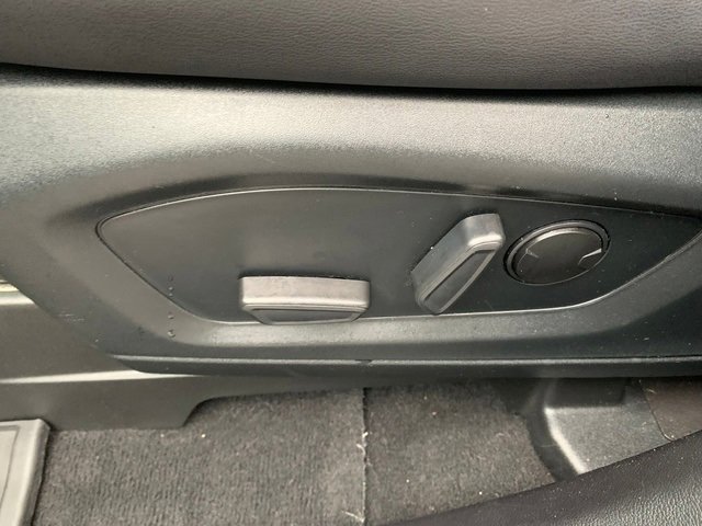 Used 2022 Ford Explorer XLT w/ Equipment Group 202A image 21