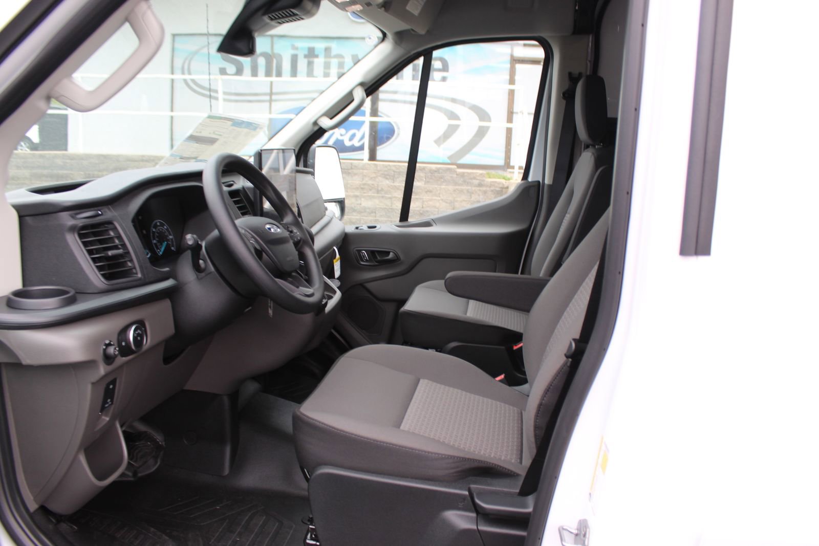 New 2025 Ford Transit 250 148 Medium Roof Extended AWD w/ Load Area Protection Package image 16