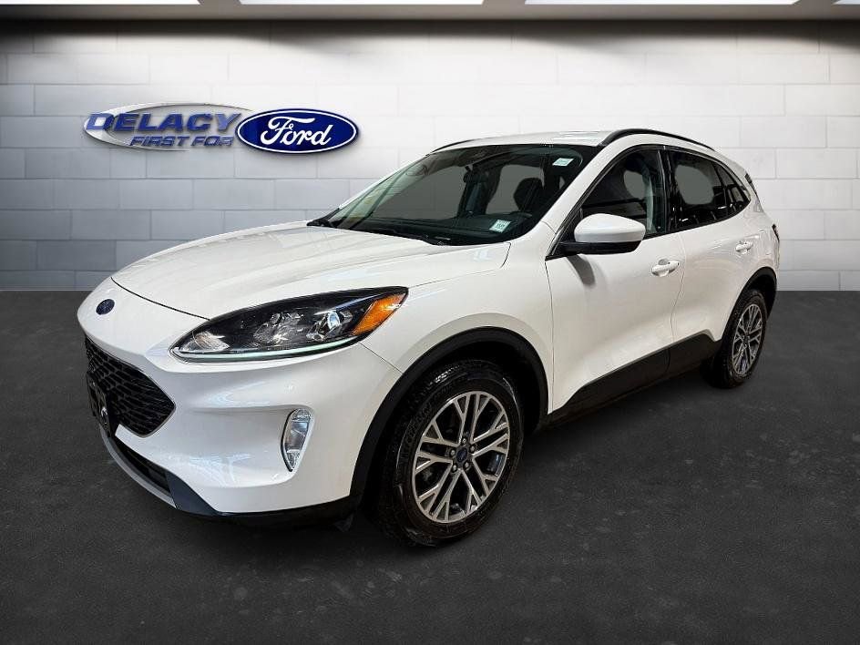 Used 2022 Ford Escape SEL image 1