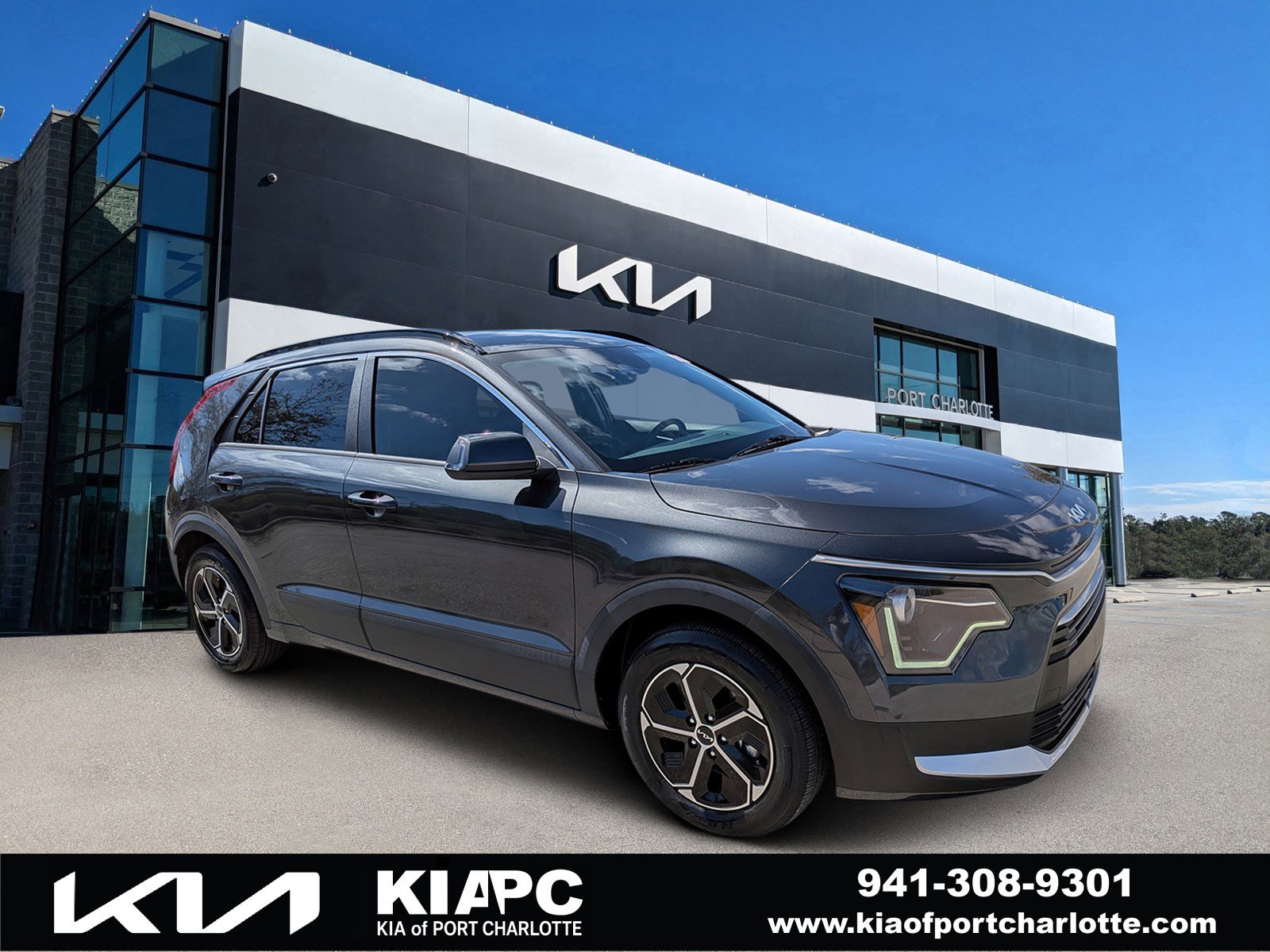 Used 2024 Kia Niro EX video 1