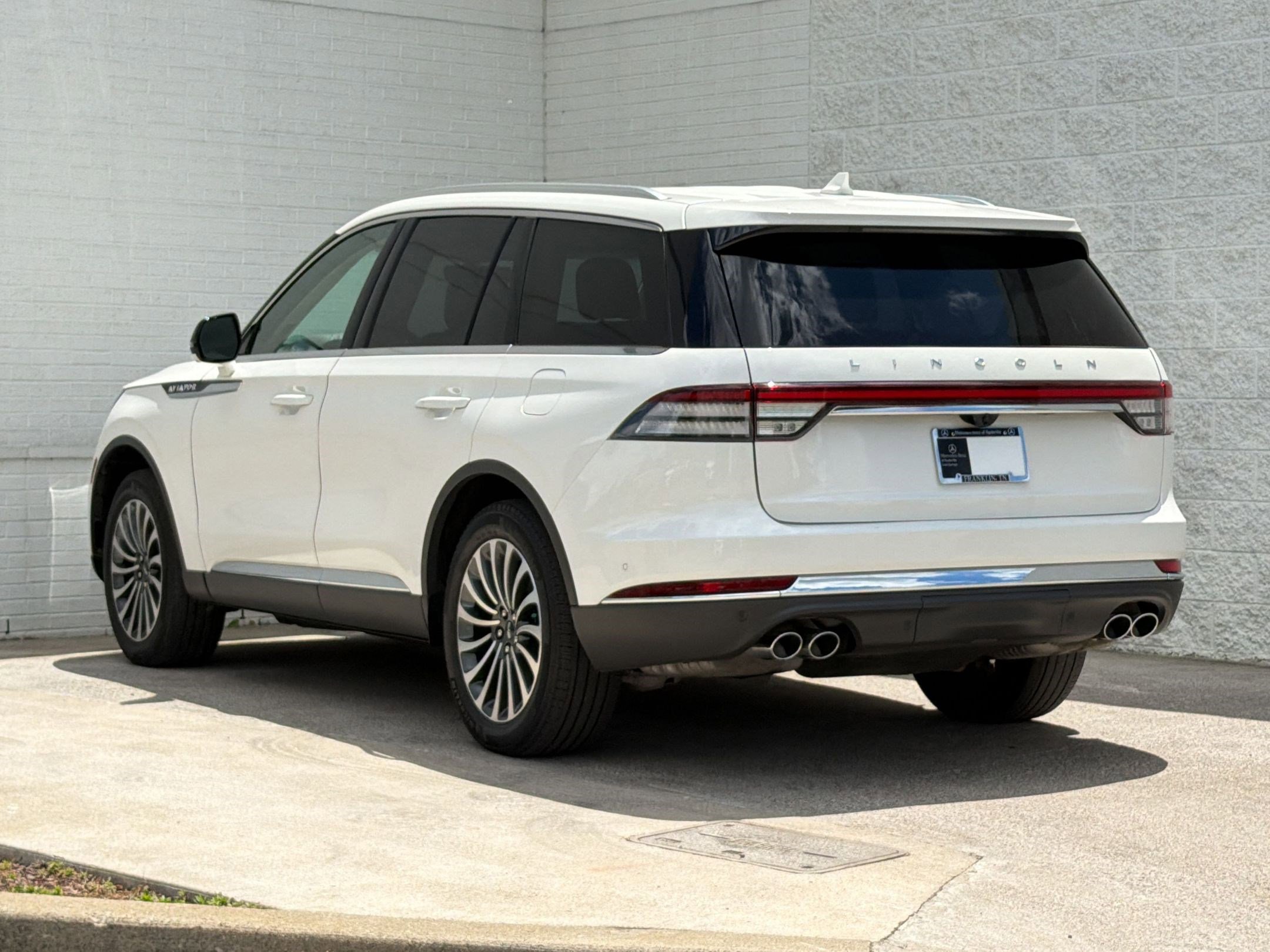 Used 2020 Lincoln Aviator Reserve w/ Equipment Group 201A AWD/4WD image 3