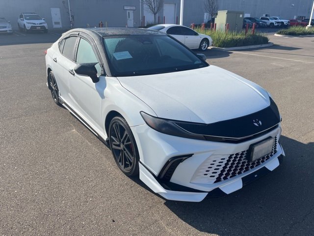 Used 2025 Toyota Camry XSE image 3