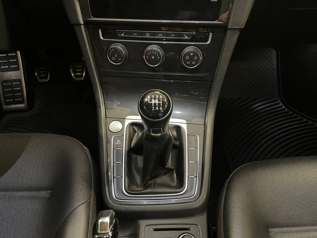 Used 2019 Volkswagen Golf Alltrack SE AWD/4WD image 11