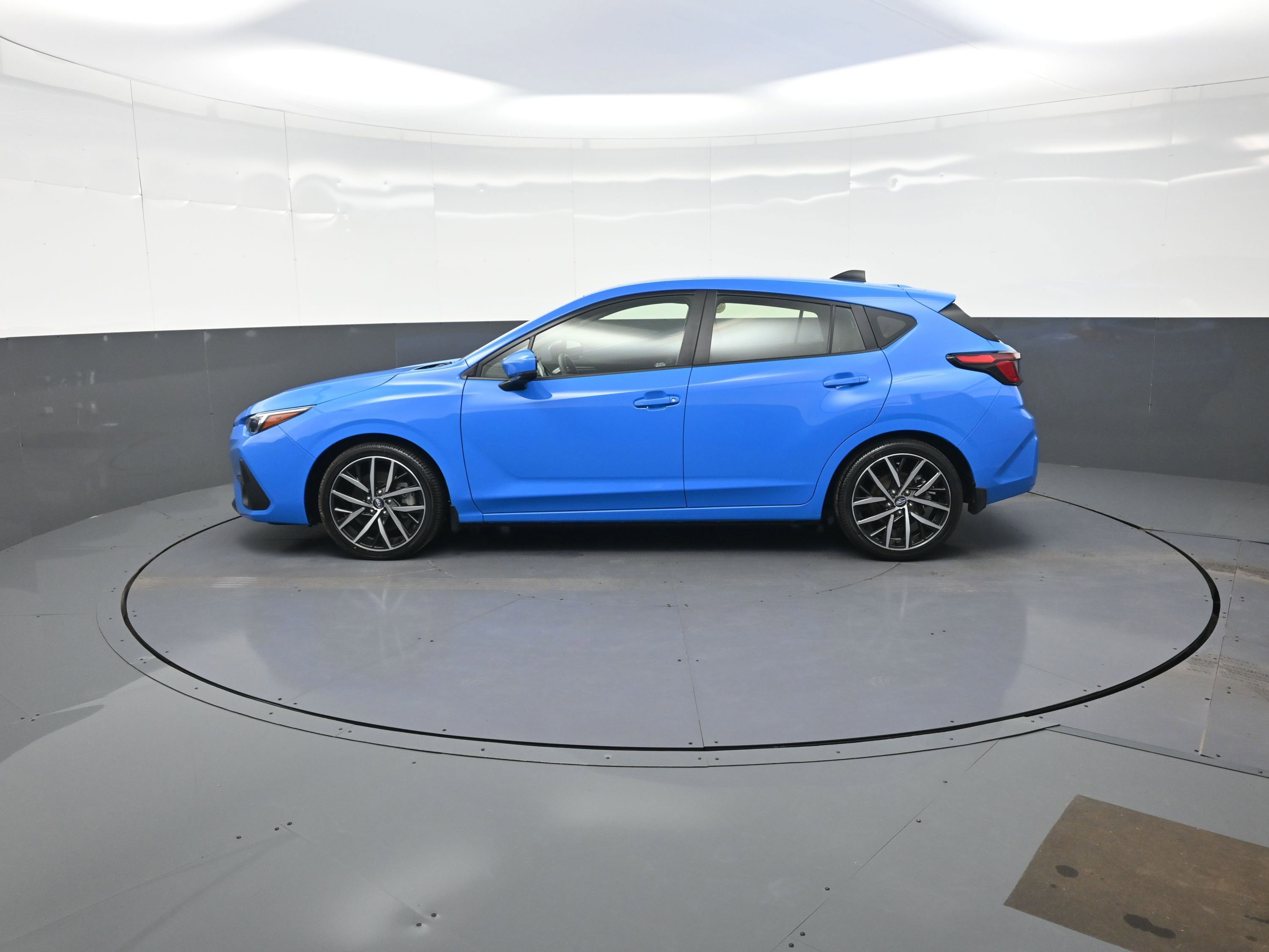 Certified 2025 Subaru Impreza 2.0i Sport AWD/4WD image 6