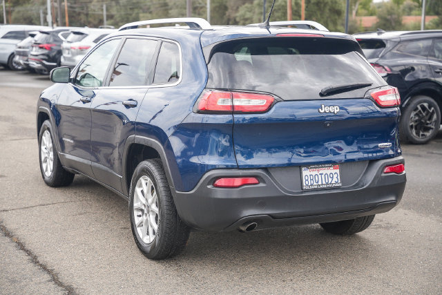 Used 2018 Jeep Cherokee Latitude FWD image 2