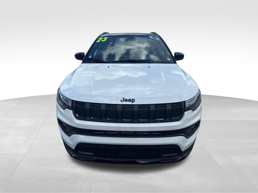 Used 2023 Jeep Compass Latitude w/ Sun and Sound Group AWD/4WD image 10