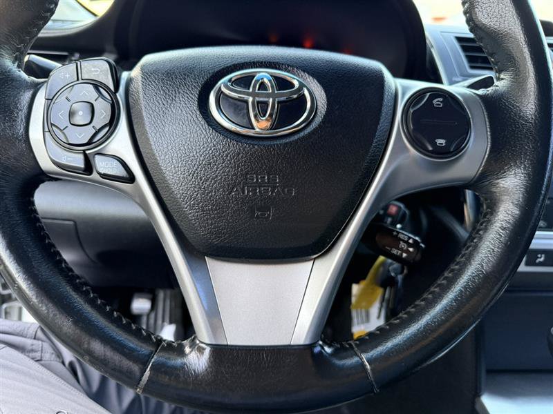 Used 2013 Toyota Camry SE w/ Preferred Accessory Pkg FWD image 28