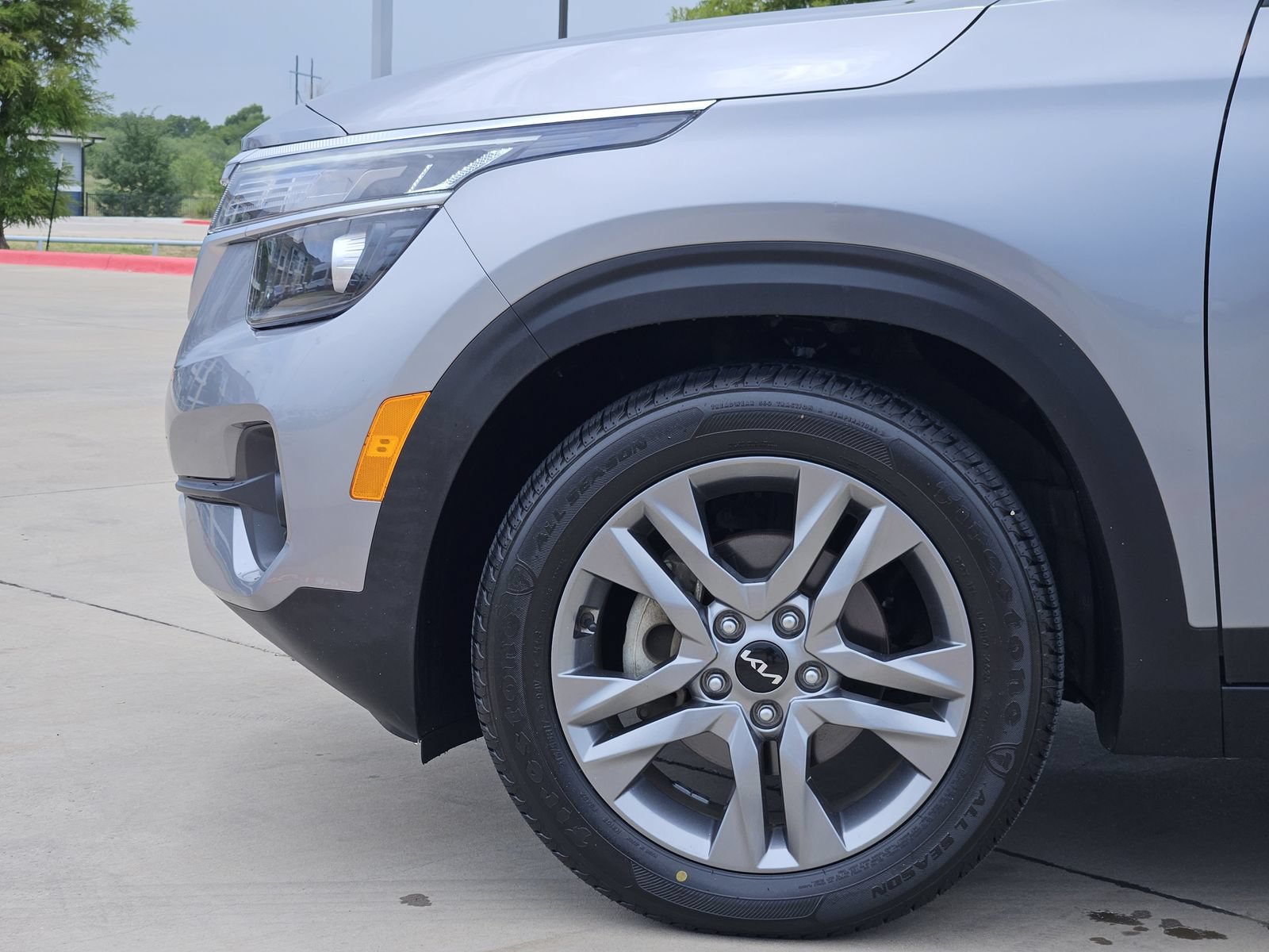 Used 2022 Kia Seltos S FWD image 11