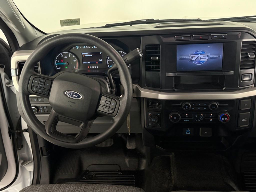 Used 2023 Ford F350 XLT AWD/4WD image 13