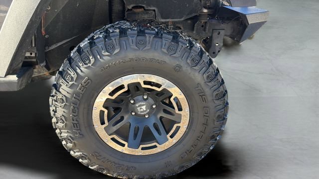 Used 2018 Jeep Wrangler Unlimited Willys Wheeler image 29