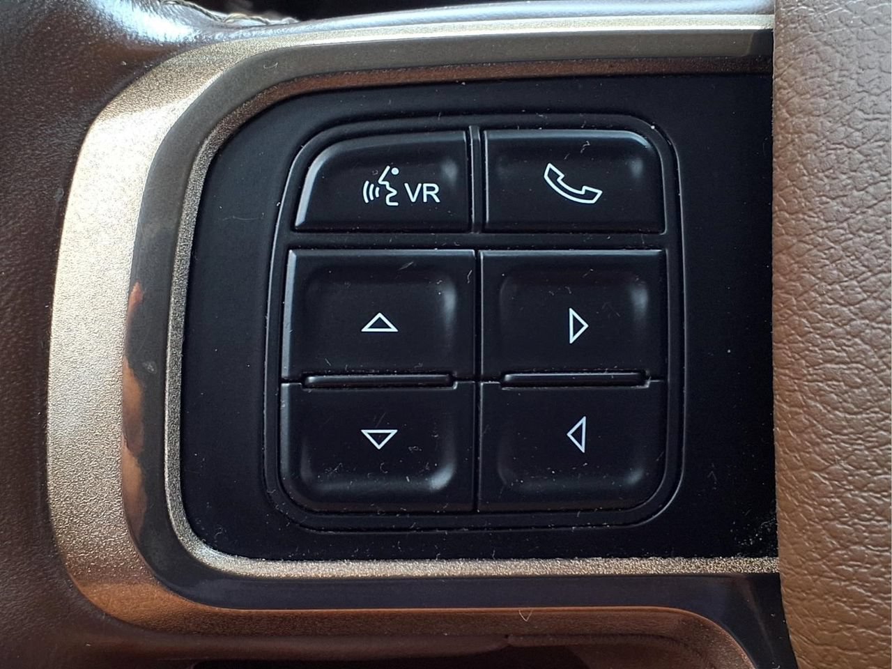 Used 2022 RAM 2500 Limited AWD/4WD image 21