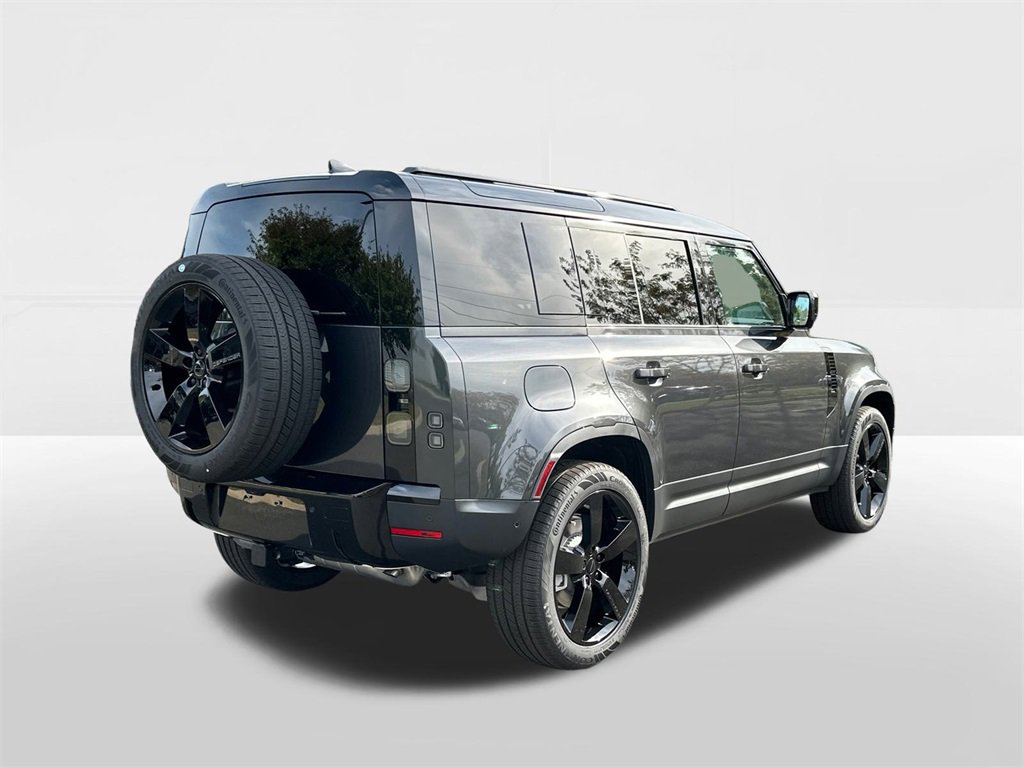 New 2026 Land Rover Defender 110 S image 4