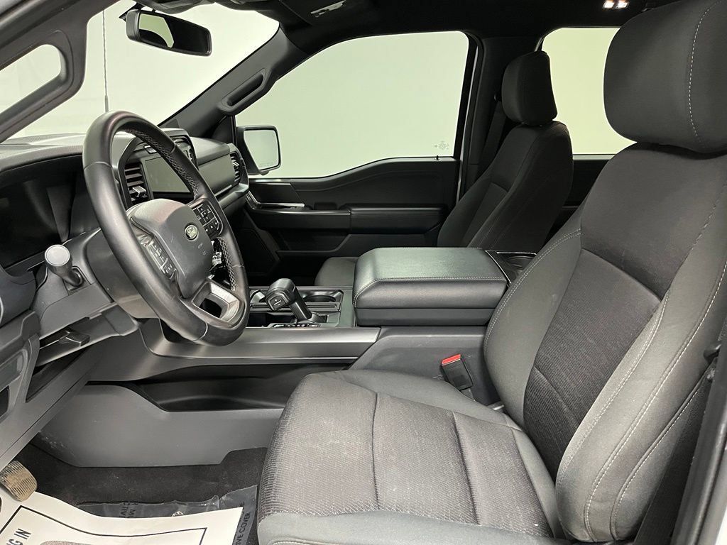 Used 2024 Ford F150 XLT w/ XLT Black Appearance Package AWD/4WD image 21