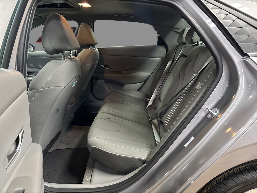 Certified 2025 Hyundai Elantra SEL image 10