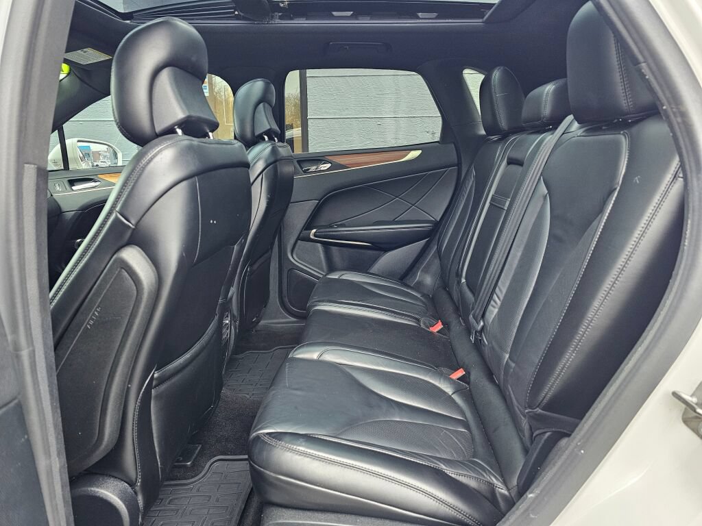Used 2017 Lincoln MKC Select w/ Select Plus Package AWD/4WD image 16