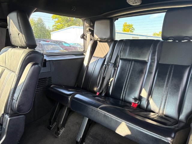 Used 2017 Lincoln Navigator Select AWD/4WD image 17