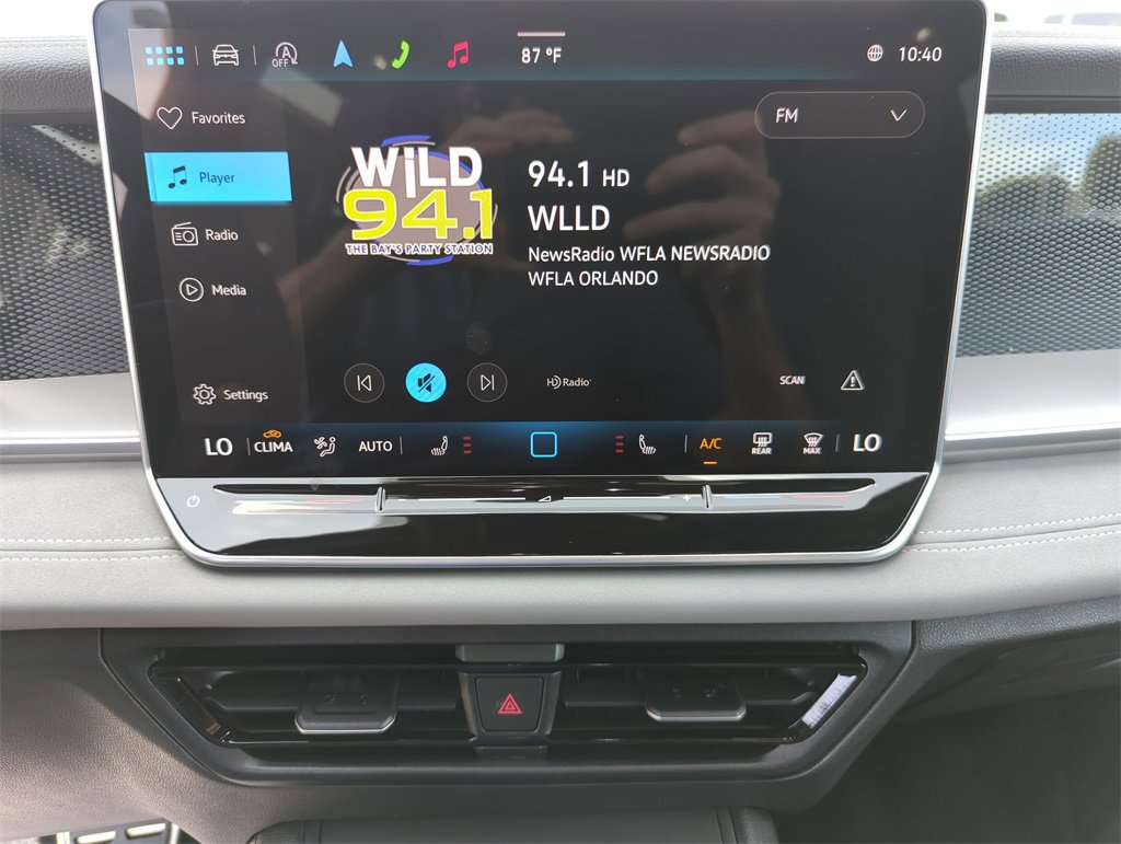 New 2025 Volkswagen Tiguan SE R-Line image 31