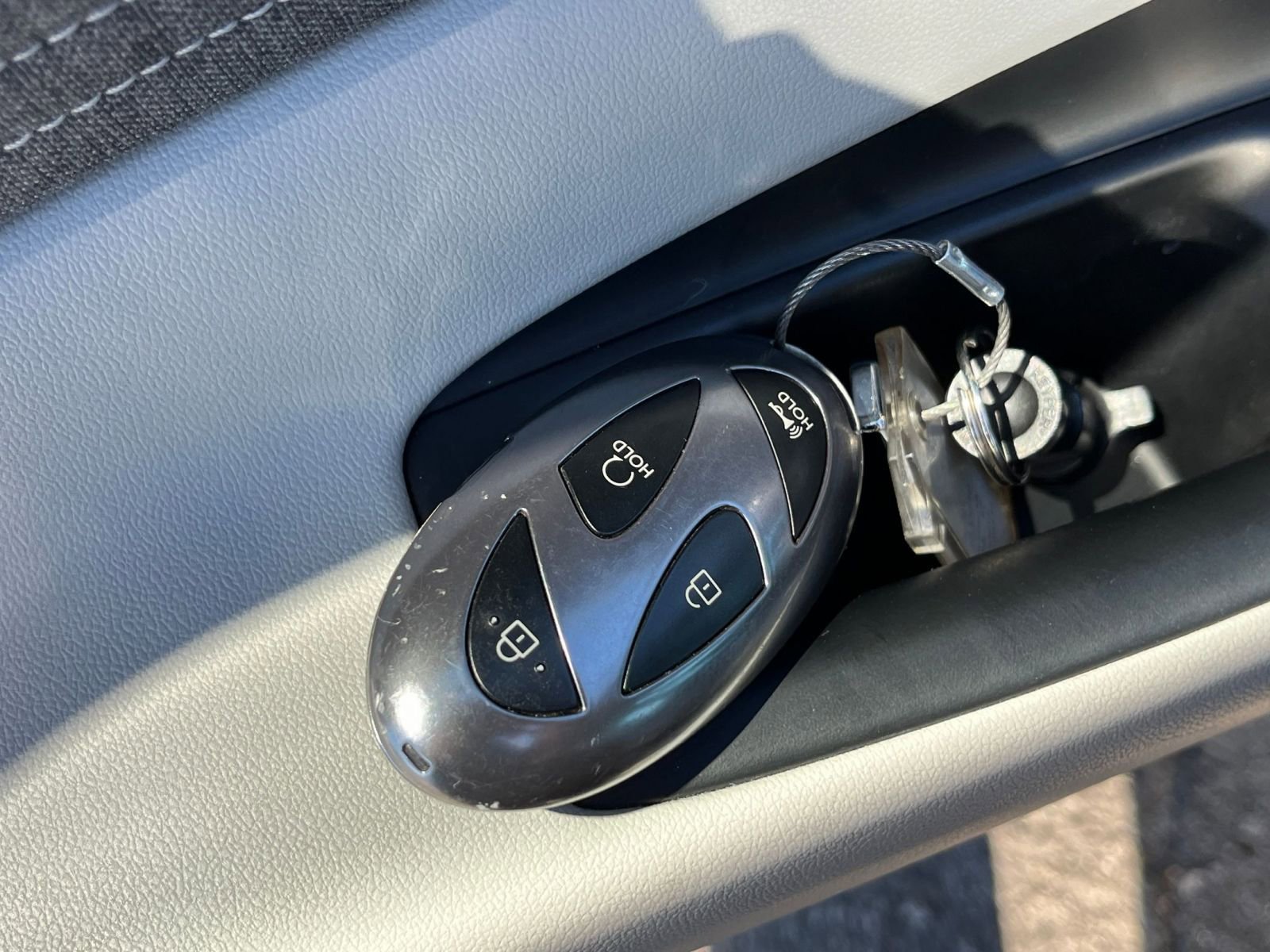 Used 2025 Hyundai Elantra Limited image 22