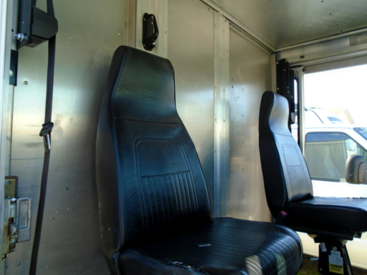 Used 2016 Ford E-350 and Econoline 350 Super Duty w/ A/C Prep Package image 11