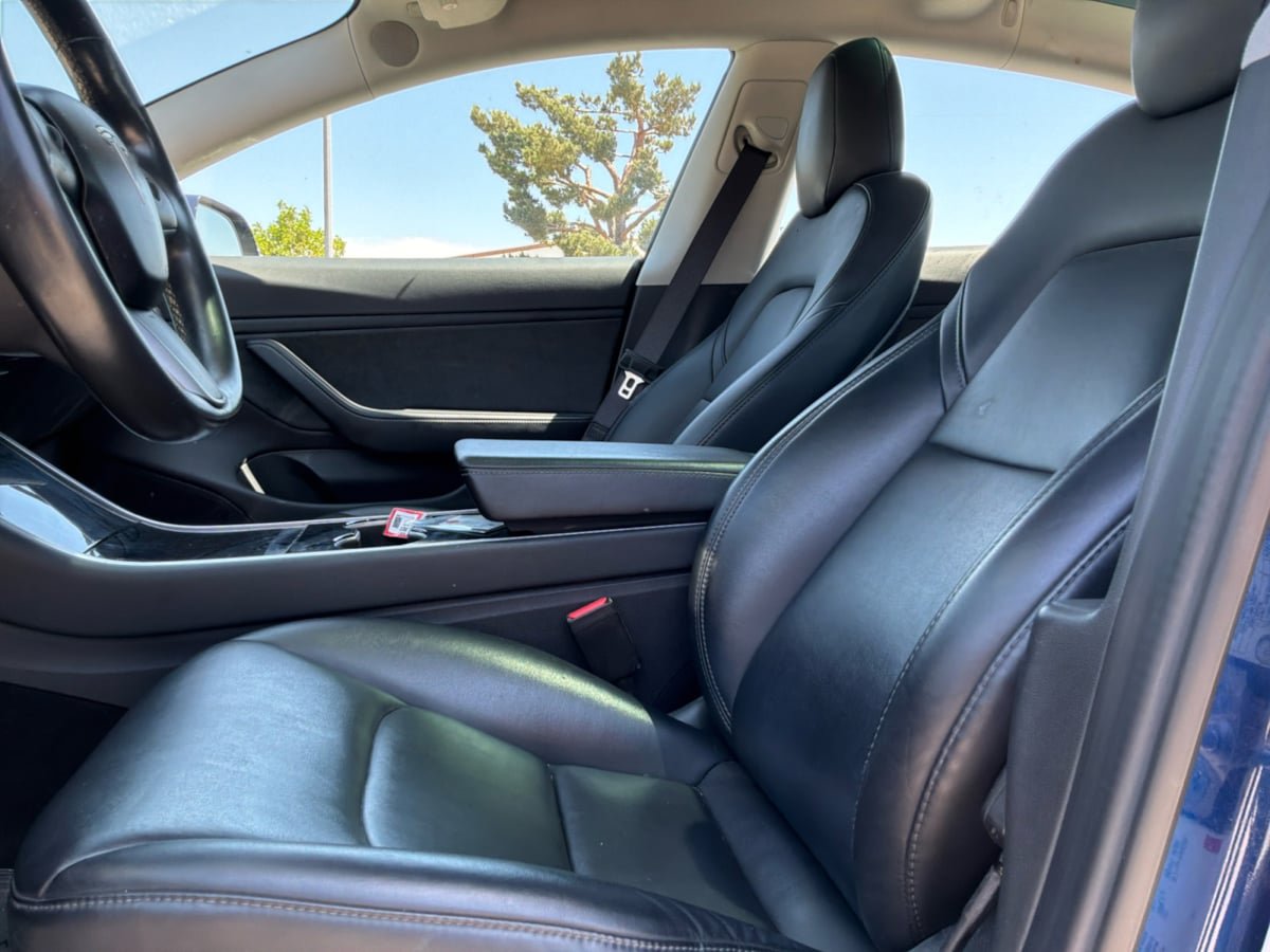 Used 2018 Tesla Model 3 Long Range RWD image 16