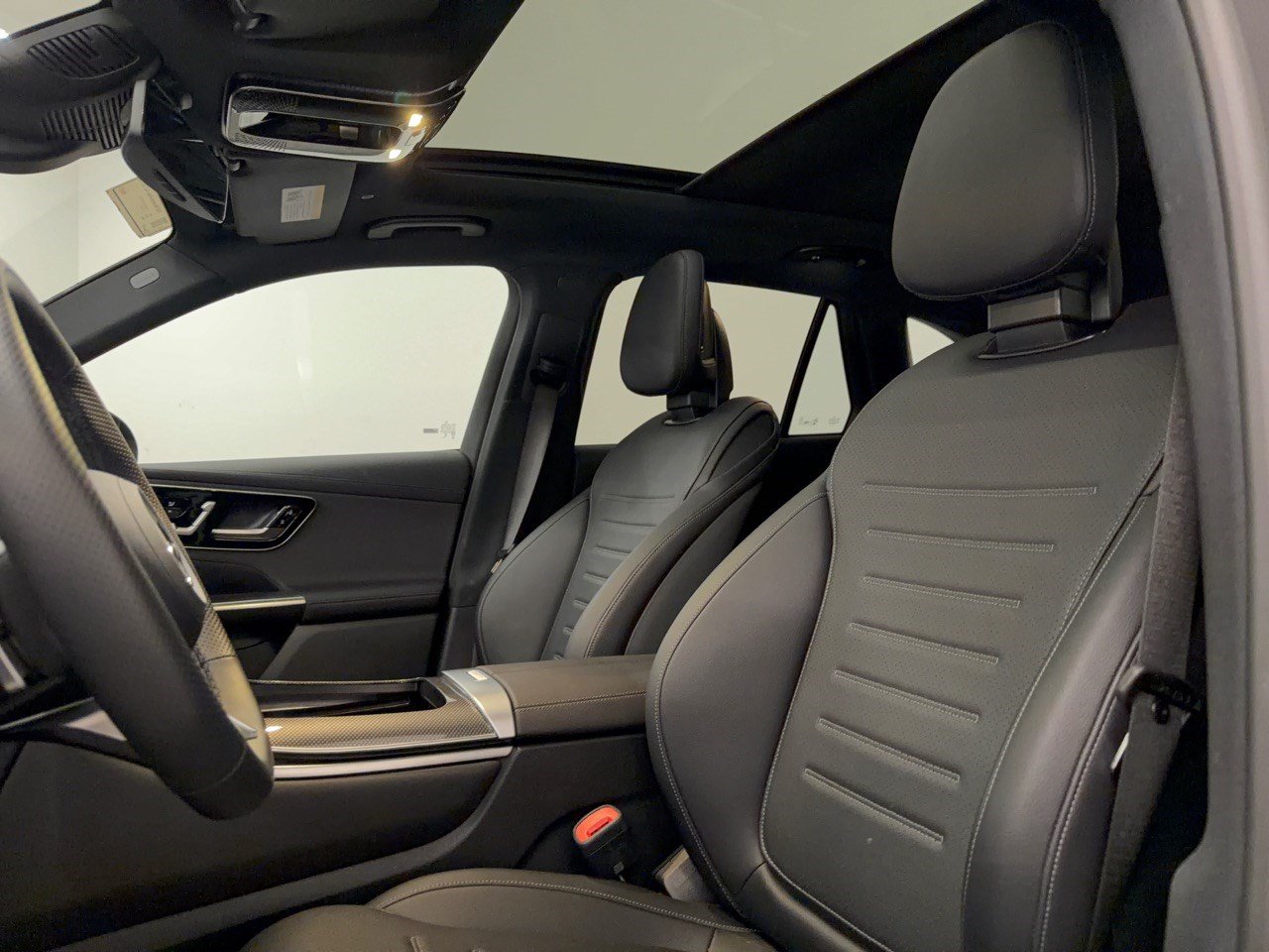 Certified 2026 Mercedes-Benz GLC 300 image 5