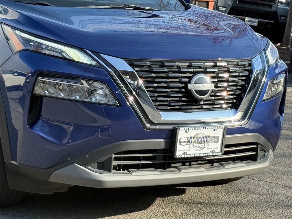 Used 2023 Nissan Rogue SV AWD/4WD image 8