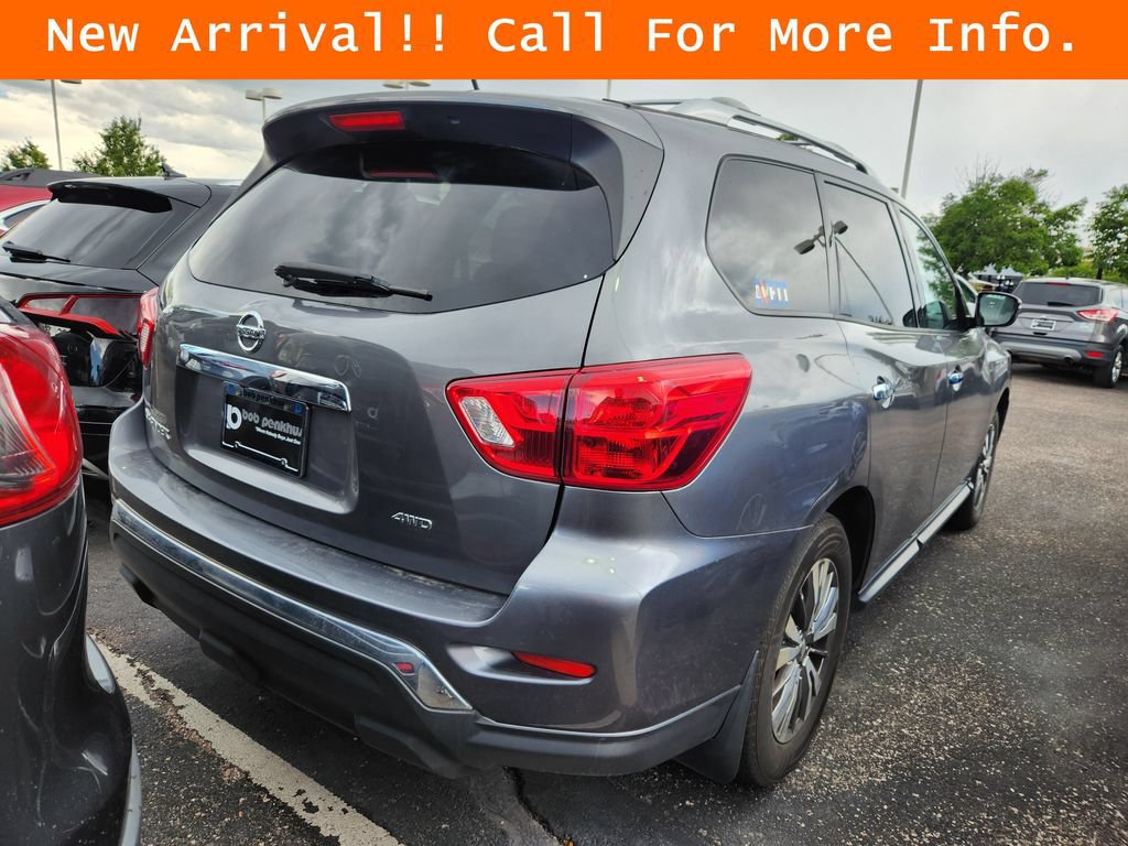 Used 2018 Nissan Pathfinder S AWD/4WD image 6