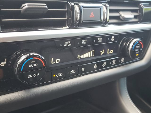 Used 2024 Nissan Pathfinder SL FWD image 24