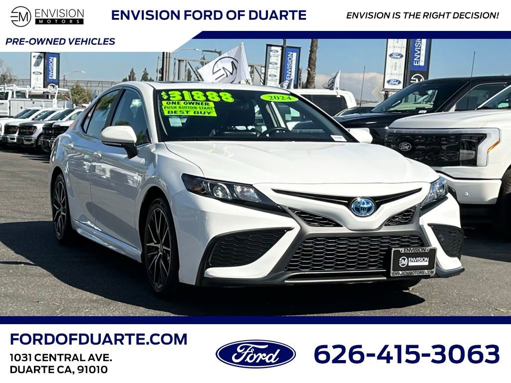 Used 2024 Toyota Camry SE