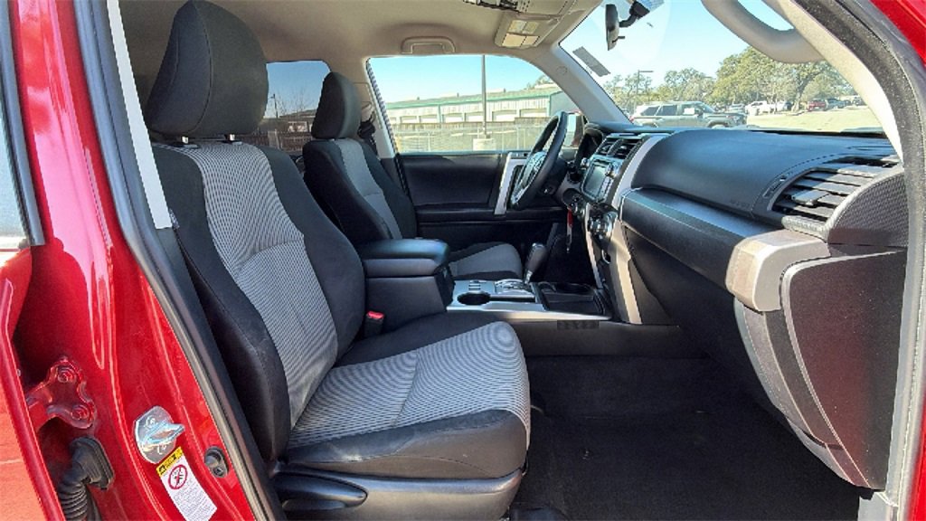 Used 2017 Toyota 4Runner SR5 image 42