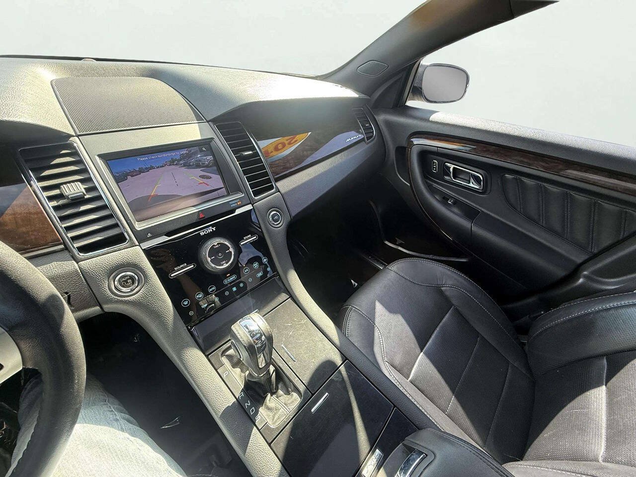 Used 2013 Ford Taurus Limited FWD image 19