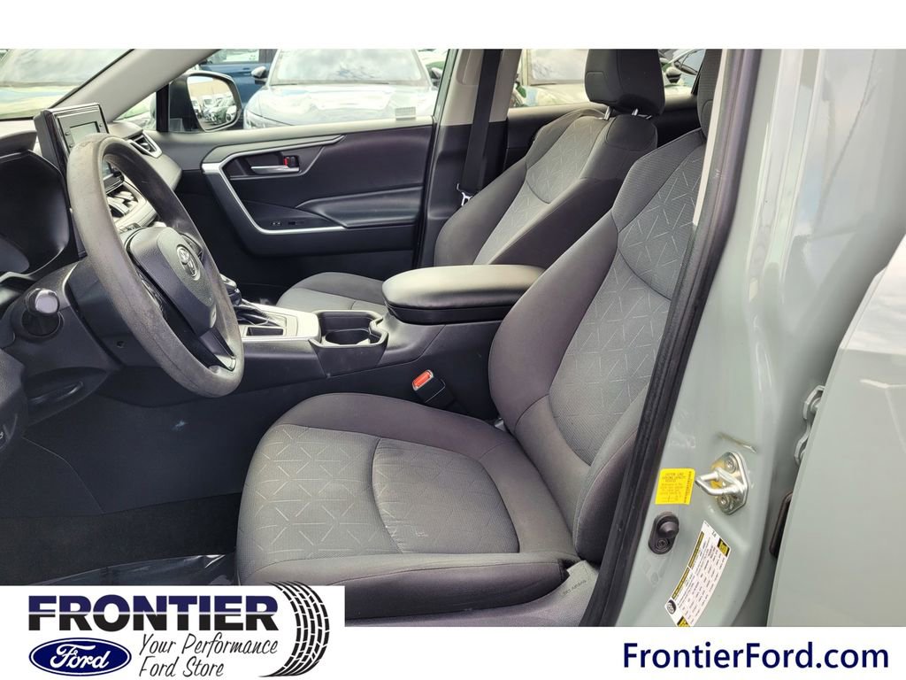 Used 2019 Toyota RAV4 XLE image 12
