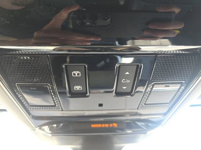 Used 2024 Land Rover Range Rover Sport SE AWD/4WD image 21