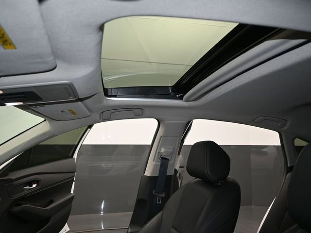 Used 2024 Honda Accord Touring image 11