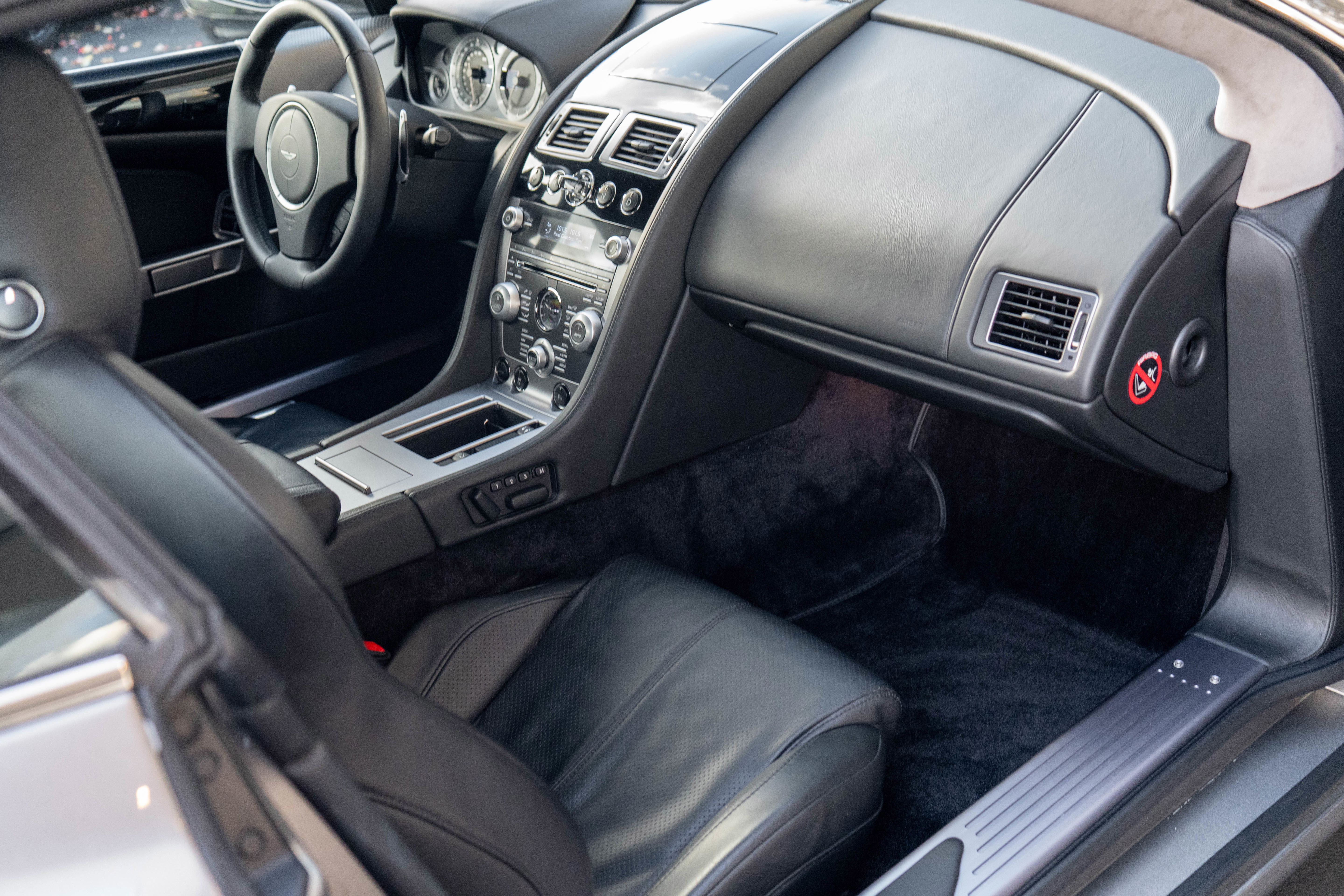Used 2009 Aston Martin DB9 Volante RWD image 29