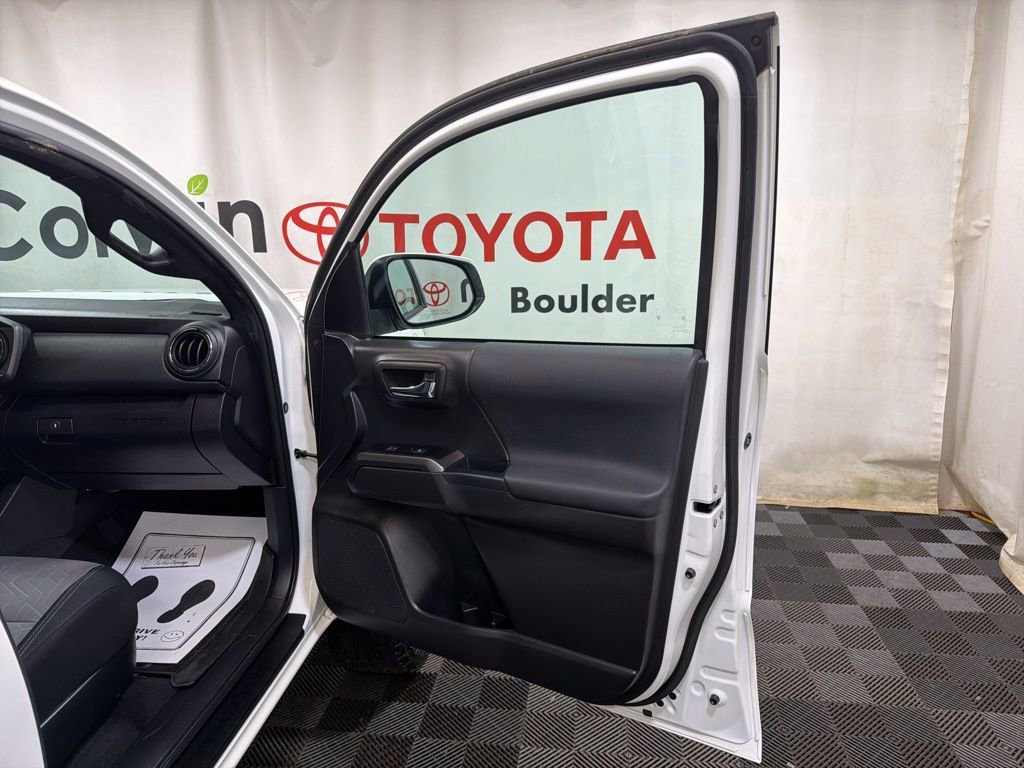 Used 2023 Toyota Tacoma TRD Off-Road AWD/4WD image 10