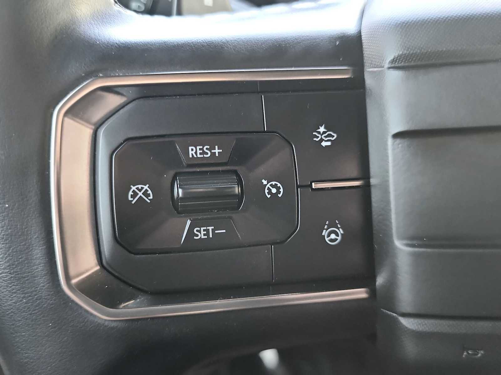 Used 2024 GMC Hummer EV 3X image 29