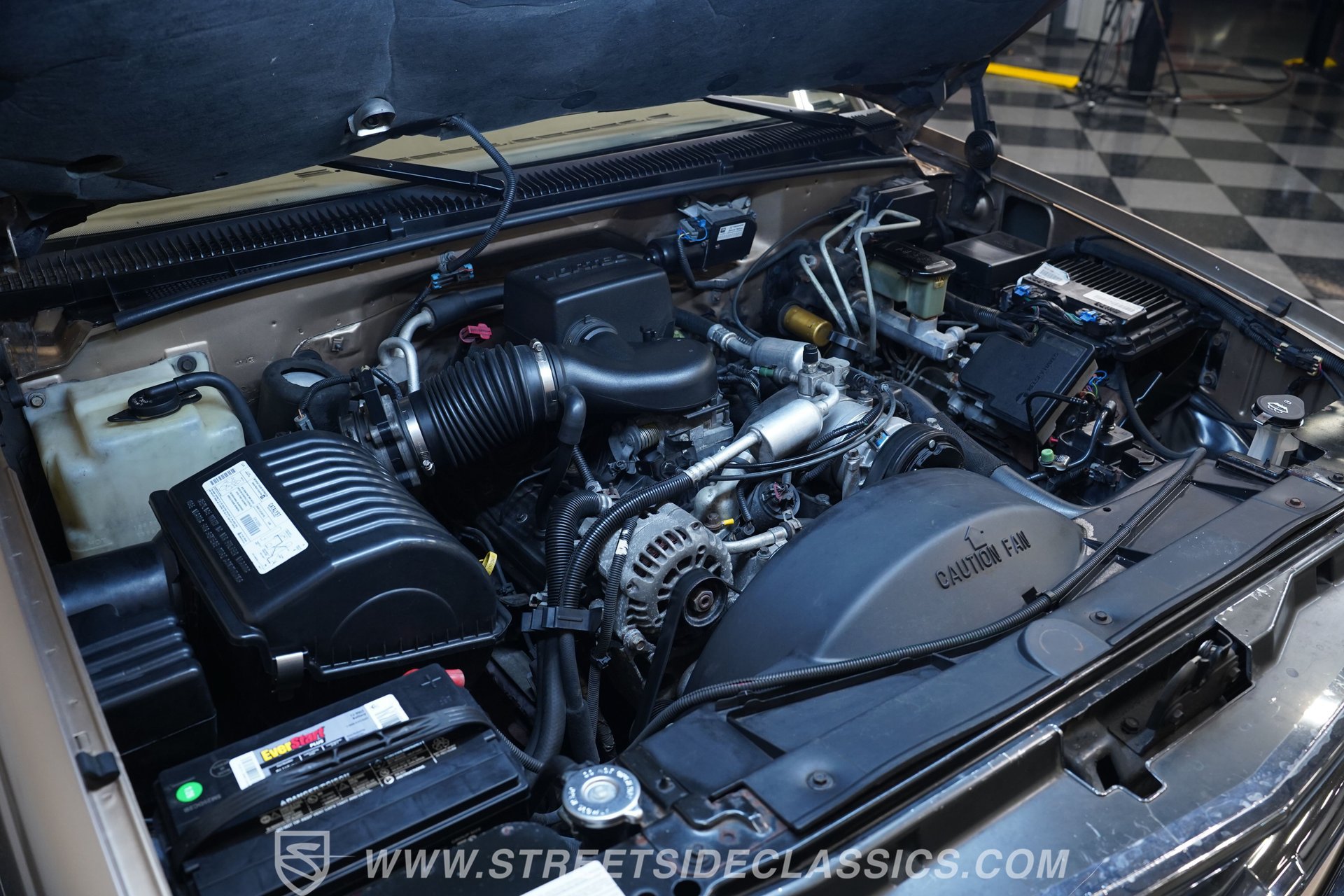 Used 1999 Chevrolet Suburban 2500 w/ Preferred Equipment Group 2 RWD image 35