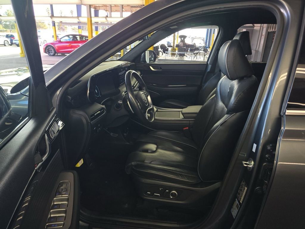 Used 2023 Hyundai Palisade Calligraphy image 14