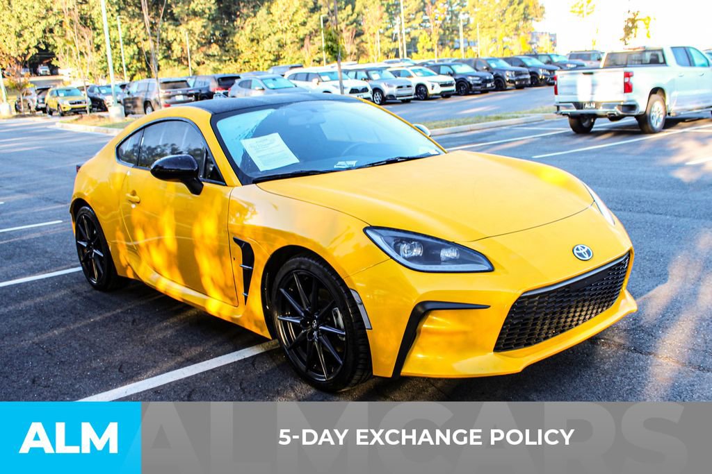 Used 2022 Toyota GR86 Premium w/ ALL Weather Mat Package (TMS) image 4