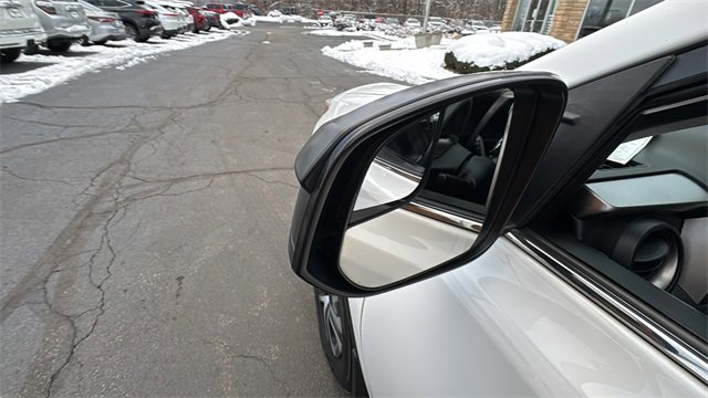 Used 2018 Toyota RAV4 LE image 36