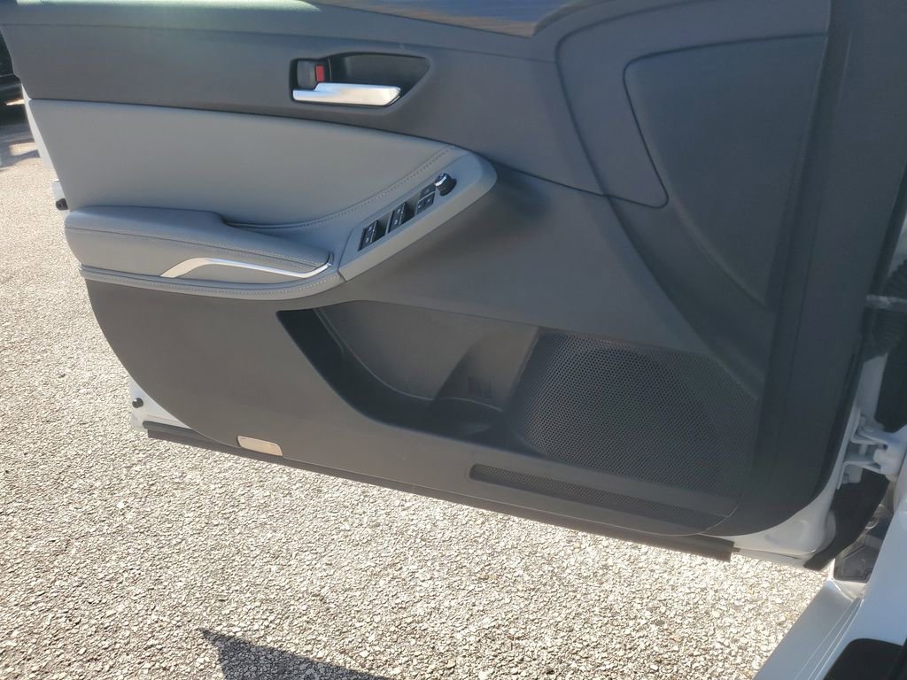 Used 2019 Toyota Avalon XLE image 22