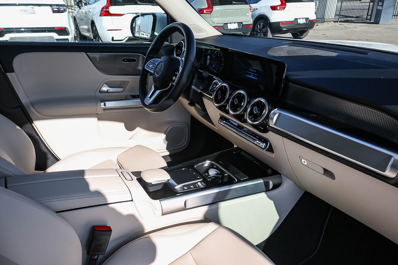 Used 2022 Mercedes-Benz GLB 250 image 17